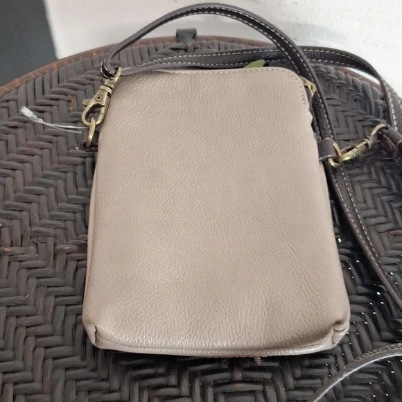 Charming Chala Lilly Blooms Flower Floral Cell Phone Purse Mini Crossbody Bag - Picture 7 of 12